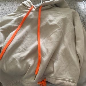 Cropped hoodie